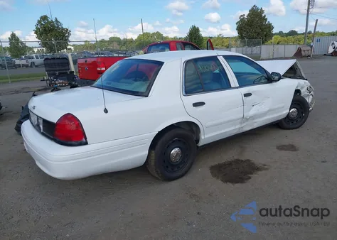 2005 Ford Crown Victoria Police from USA, damaged, VIN 2FAHP71W05X106652